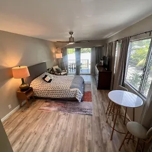Unit C - Sandy Toes Getaway In Kona Holiday home